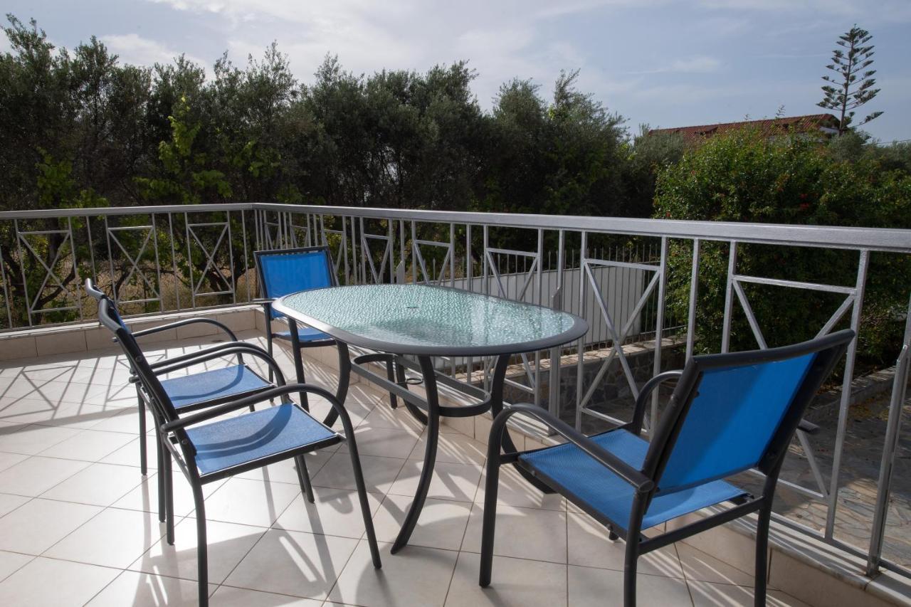 Punda 4 Seasons Apartment Diakopto Exterior foto