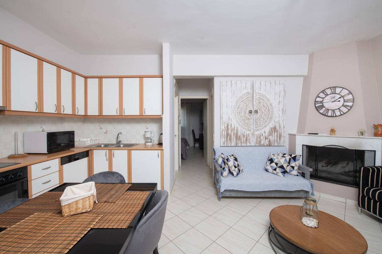 Punda 4 Seasons Apartment Diakopto Exterior foto