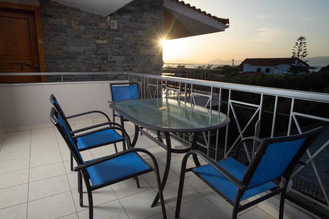 Punda 4 Seasons Apartment Diakopto Exterior foto
